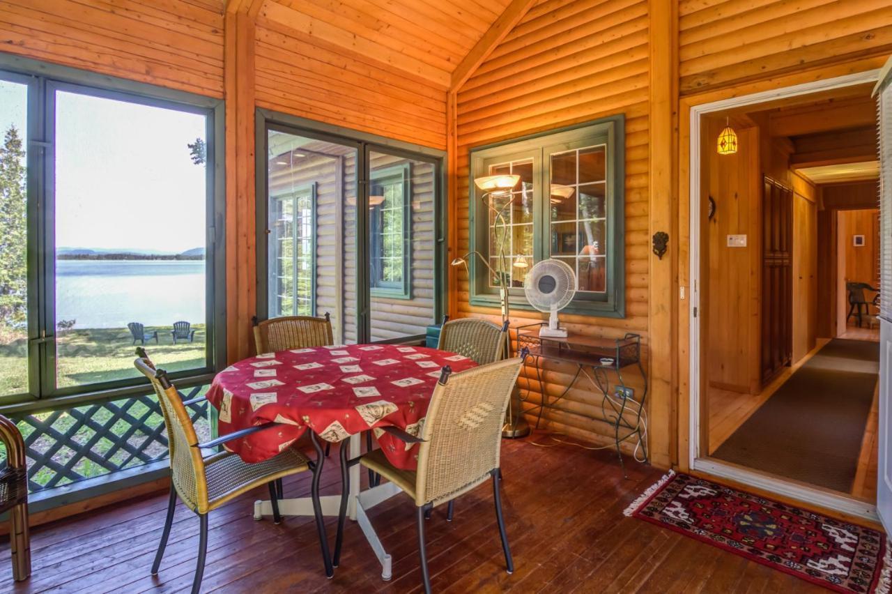 Le Cent Villa Chicoutimi Eksteriør bilde