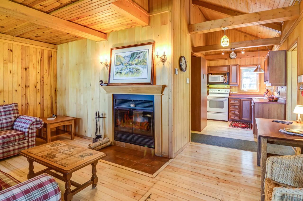 Le Cent Villa Chicoutimi Eksteriør bilde