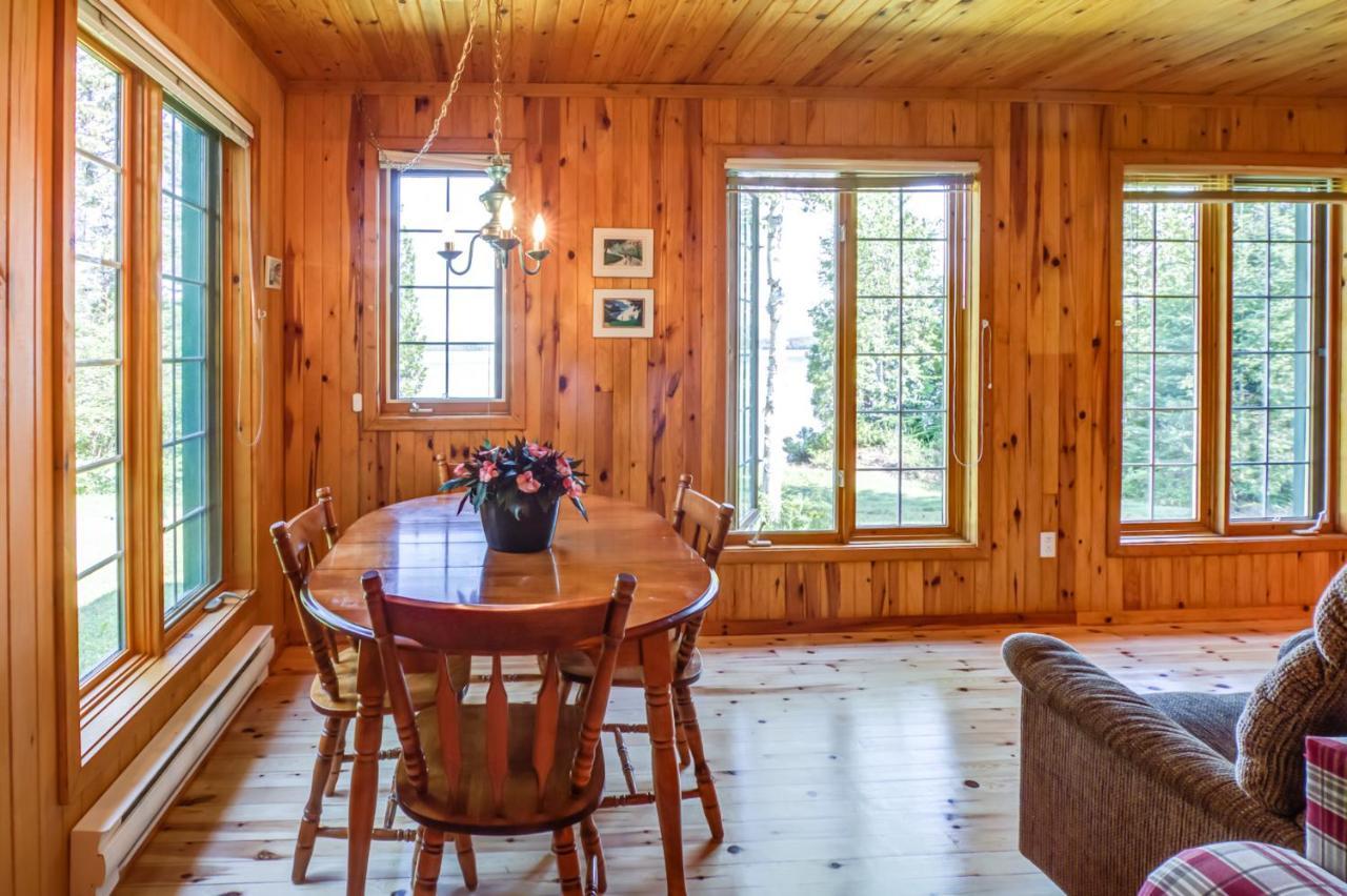 Le Cent Villa Chicoutimi Eksteriør bilde