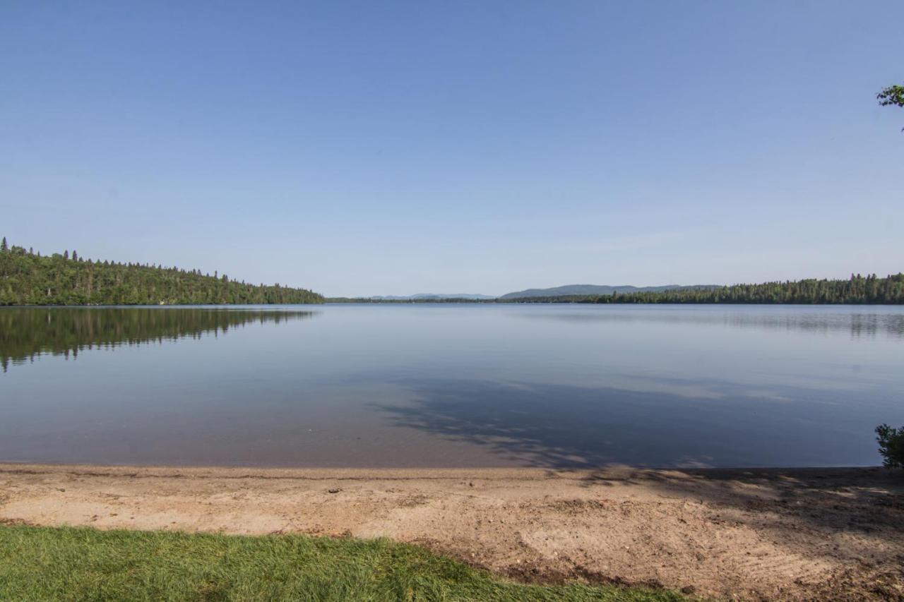 Le Cent Villa Chicoutimi Eksteriør bilde